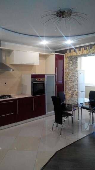 Апартаменты Apartment on Kravchuka 11b Луцк Апартаменты-1