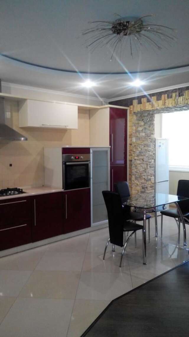 Апартаменты Apartment on Kravchuka 11b Луцк-3